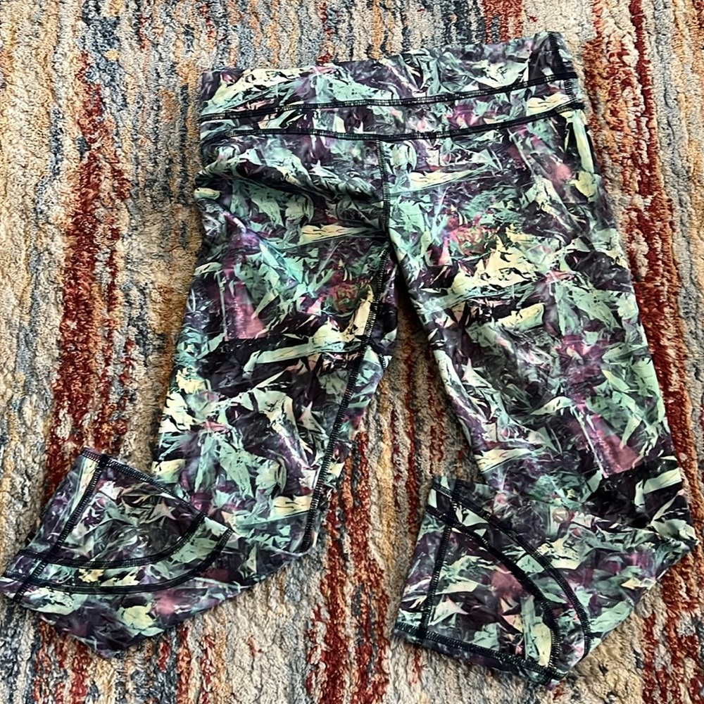 Lululemon capris